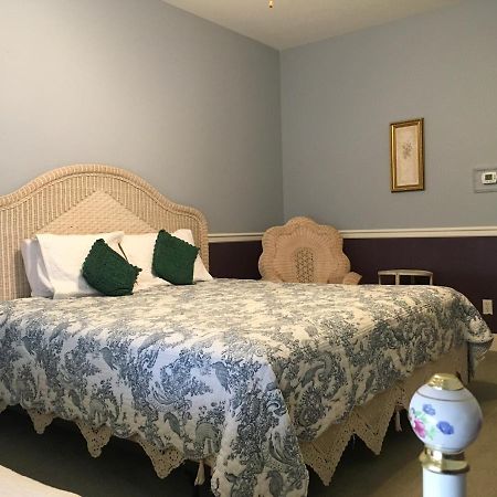 Victorian Veranda Country Inn Lawrence Εξωτερικό φωτογραφία
