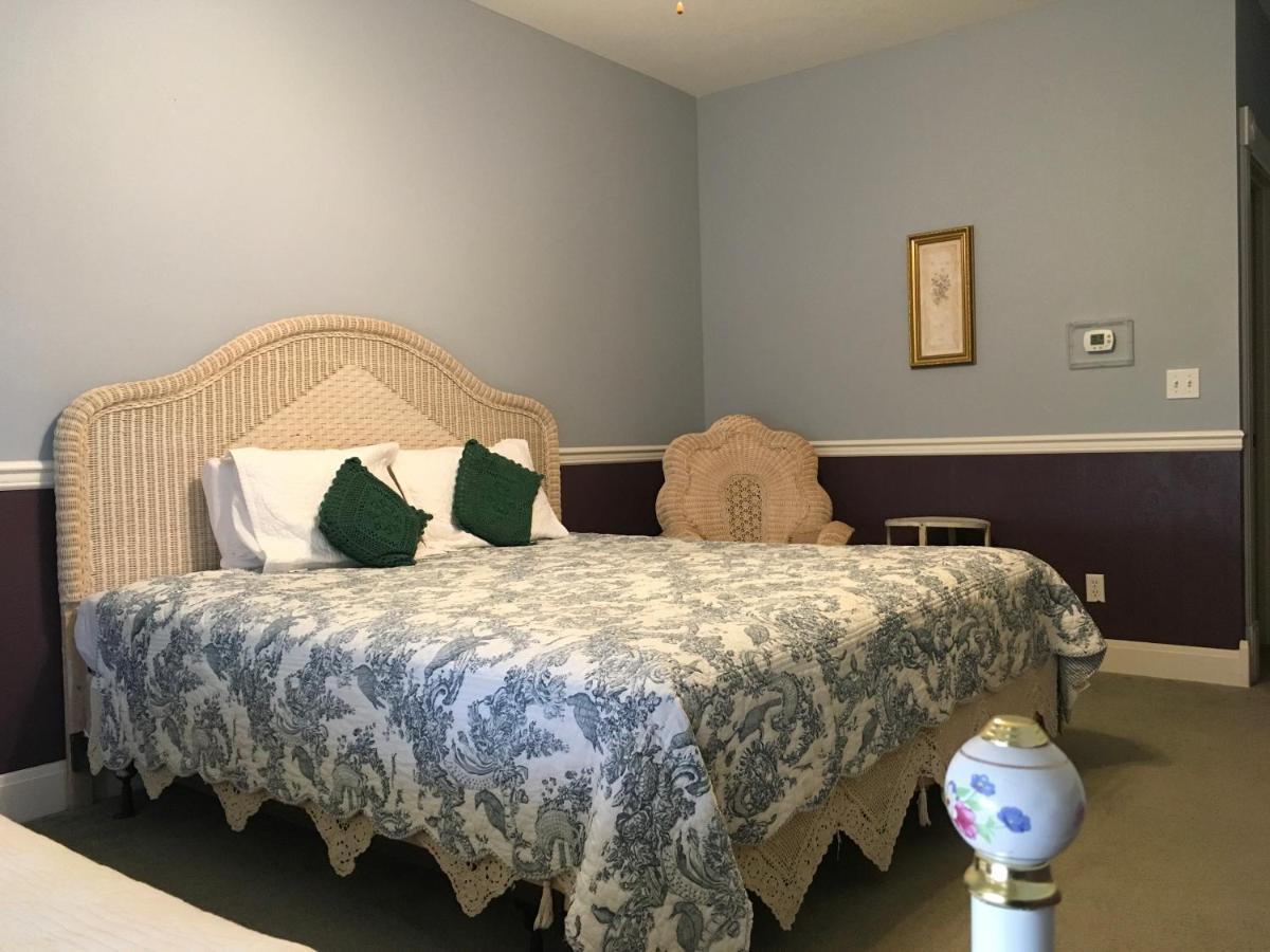 Victorian Veranda Country Inn Lawrence Εξωτερικό φωτογραφία