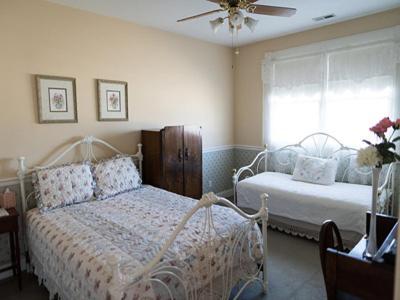 Victorian Veranda Country Inn Lawrence Εξωτερικό φωτογραφία